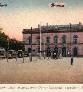 Dworzec PKP - 1916 rok - Inowrocławski Dworzec PKP na kolorowej pocztówce (widok z roku ok. 1916).
Graph. Verl.-Anst. G.m.b.H., Breslau