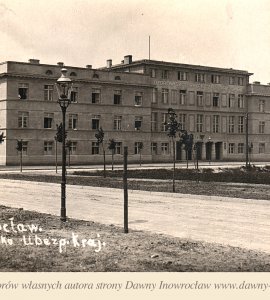 Uzdrowisko Ubezpieczalni Krajowej - 1931 rok - Inowrocław. Uzdrowisko Ubezpieczalni Krajowej
Pocztówka wysłana 14 września 1931 roku.