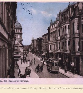 Ulica Królowej Jadwigi - 1927 roku - Inowrocław. Ulica Królowej Jadwigi
Pocztówka wysłana 22 sierpnia 1927 roku.
Nakł. Księgarni Jana Heinrichta w Inowrocławiu.