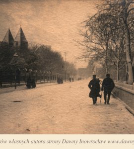 Ulica Toruńska zimą - 4 maja 1918 roku - Ulica Toruńska zimą.
Pocztówka wysłana 4 maja 1918 roku.