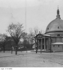 Kościół garnizonowy św. Barbary i św. Maurycego. - Fotografia pochodzi z lat 1918 - 1933.