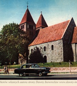 Romański kościół NMP - 1970 rok - Inowrocław. Romański kościół NMP (XII w.)częściowo rekonstruowany w 1901 r.
wg fotografii barwnej J. Wendołowskiego
Biuro Wydawnicze "RUCH"
Pocztówka z 1970 roku.