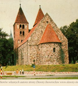 Romański kościół NMP z XII w. - 1978 rok - Inowrocław. Romański kościół NMP z XII w. częściowo rekonstruowany w 1901 r. 
fot. A. Stelmach
Krajowa Agencja Wydawnicza
Pocztówka wydana w 1978 roku.