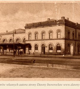 Dworzec w Inowrocławiu - 9 listopada 1919 roku - Inowrocław - Dworzec.
Pocztówka wysłana 9 listopada 1919 roku.
Nakład Księgarni Stefana Knasta w Inowrocławiu.
Fot. Droszcz