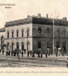 Dworzec PKP - 1911 rok - Inowrocław, Dworzec PKP
Hohensalza, Bahnhof
Pocztówka wysłana 17 maja 1911 roku.
Verlag: E. Reissmuller, Posen. 1909. No. 706.
