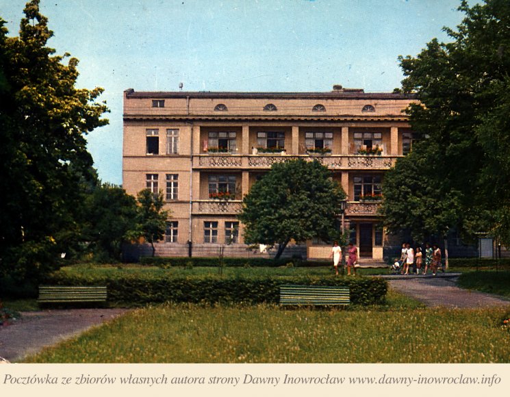 Sanatorium I - 9 sierpnia 1976 roku - Inowrocław - Sanatorium I
fot. A. Stelmach
Krajowa Agencja Wydawnicza
Pocztówka wysłana 9 sierpnia 1976 roku.