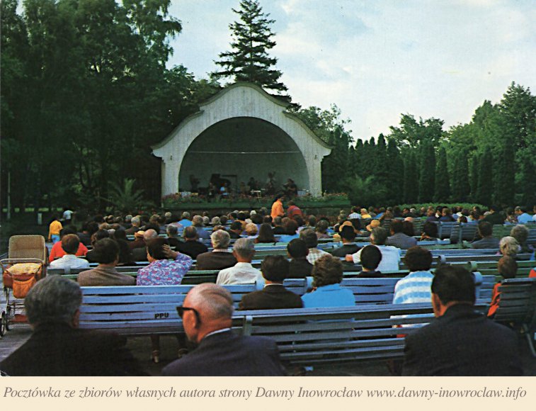 Koncert w parku Zdrojowym - 1975 rok - Inowrocław. Koncert w parku Zdrojowym.
fot. Z. Gudanowicz
Krajowa Agencja Wydawnicza
Pocztówka wydana w 1975 roku.