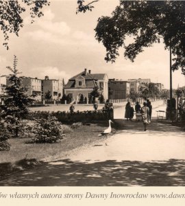  Dzielnica Willowa - lata 1939 - 1942 - Inowrocław. Dzielnica Willowa
Hohensalza. Villenviertel
Nr.2. St. Jasielski, Hohensalza, Adolf Hitler-Strasse 22
Pocztówka wydana w latach 1939-1942
