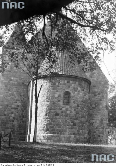 Widok ogólny na kościół Imienia Najświętszej Maryi Panny w Inowrocławiu. - Październik 1934 r. 