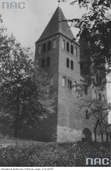 Widok ogólny kościoła w latach 1918 - 1939.