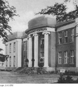Zakład Przyrodoleczniczy w Inowrocławiu. Gmach Wziewalni. - Fotografia wykonana w latach 1930 - 1939.