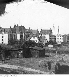 Ogólny widok budynków sądu i więzienia w Inowrocławiu. - Fotografia pochodzi z roku 1933.