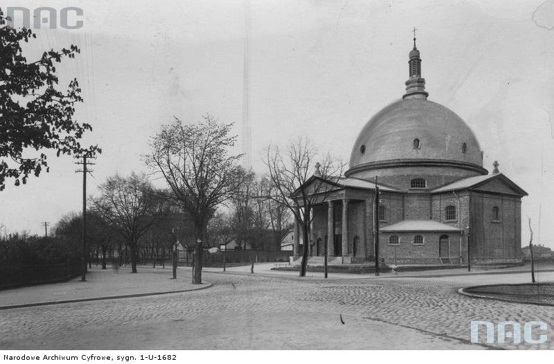 Kościół garnizonowy św. Barbary i św. Maurycego. - Fotografia pochodzi z lat 1918 - 1933.